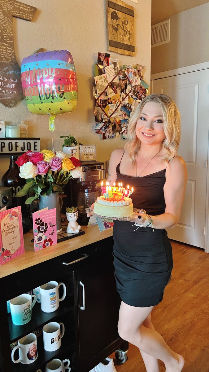 SarahJeannine's tweet photo. 2 freaking 9!!! 🎉 https://t.co/gT7v4IZaqu
