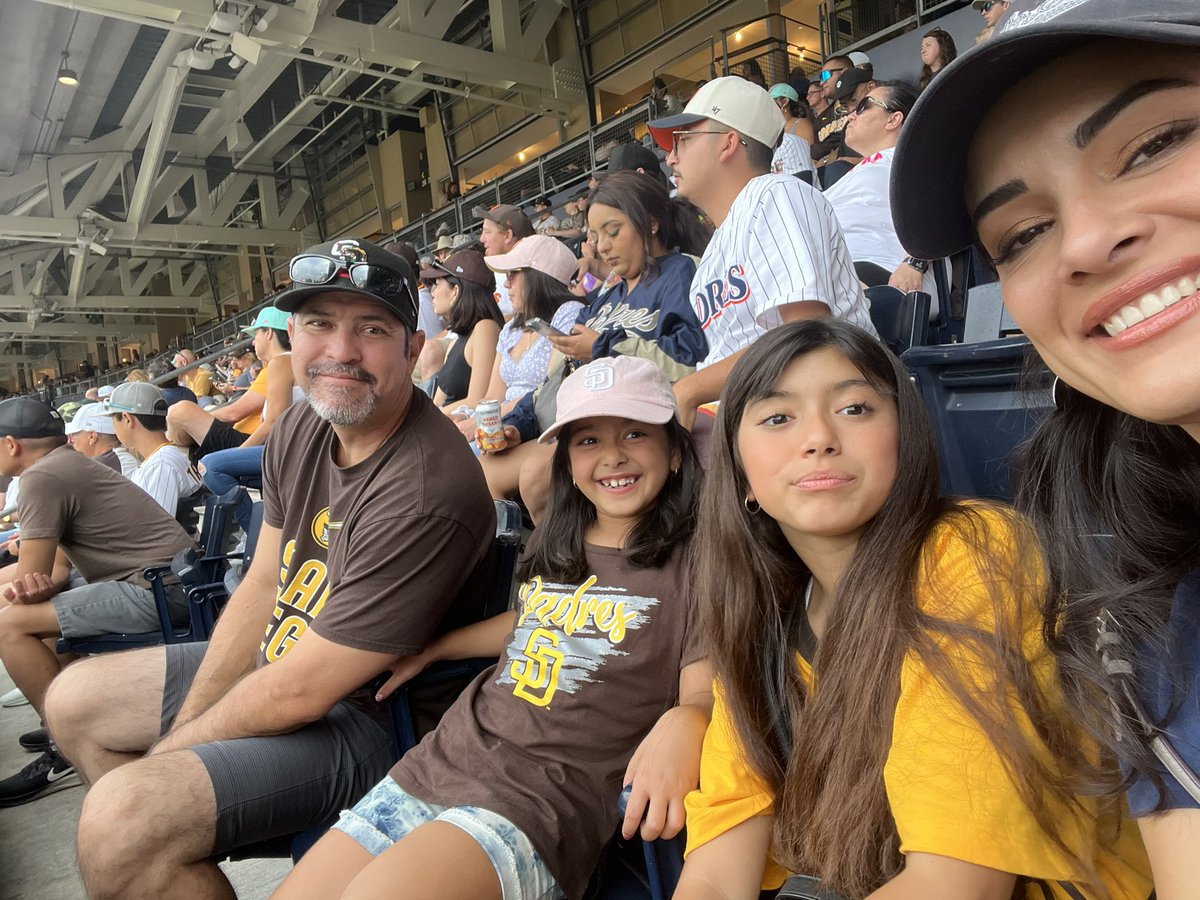 #TimeToShine  #Padre game