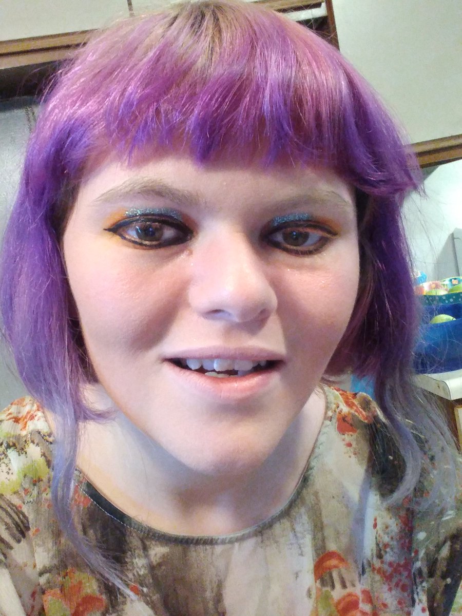 AriGoodGurl's tweet photo. Tried out my #NYX glitter https://t.co/SNe6Unjv4Z