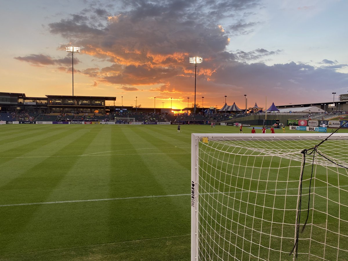 Beautiful sunset. Beautiful scoreline. #VivaBúhos