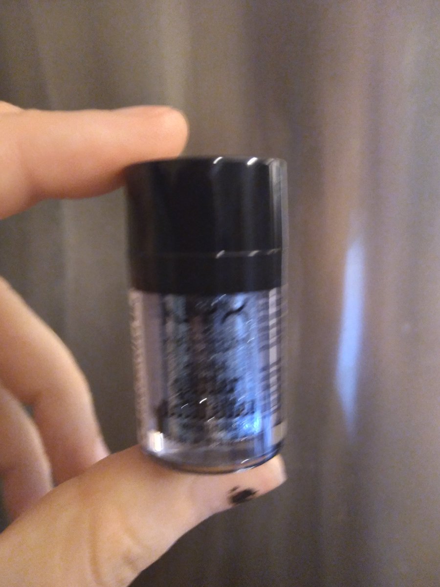 AriGoodGurl's tweet photo. Some glitter #NYX makeup my roommate gifted me from #Ulta really sticks well https://t.co/L97gsS5KAl