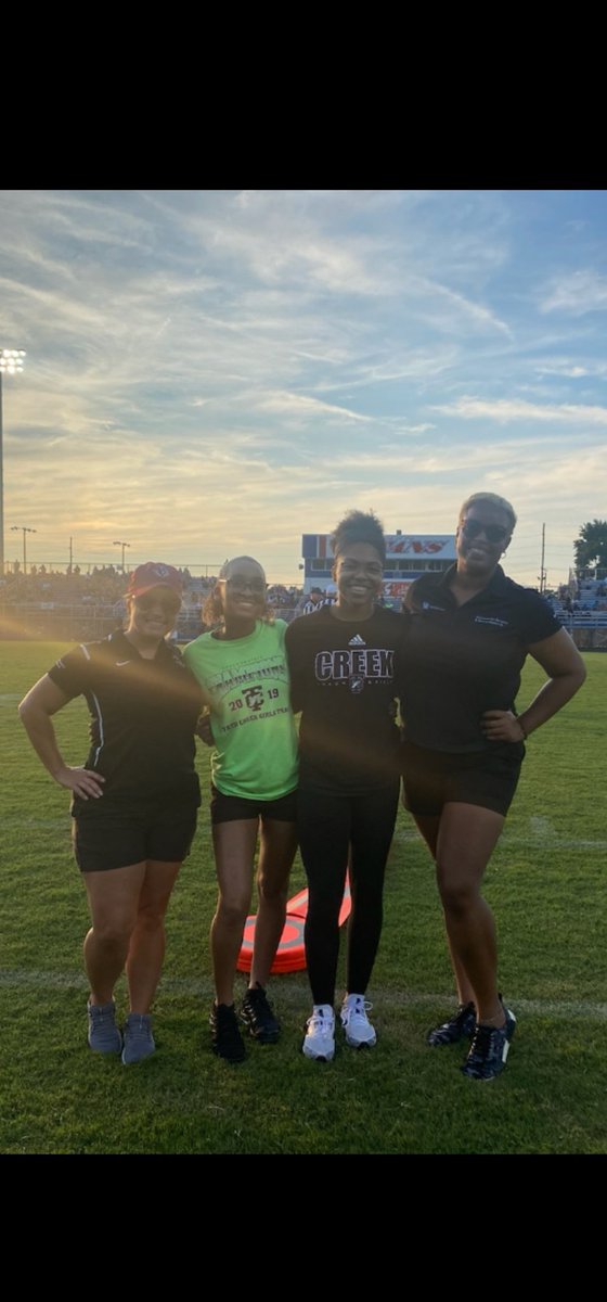 MsTrainerLady's tweet image. Season 10 episode 1. Starting my 10th season with my Commodores! ❤my #creeksquad #Centrepkwybuilt