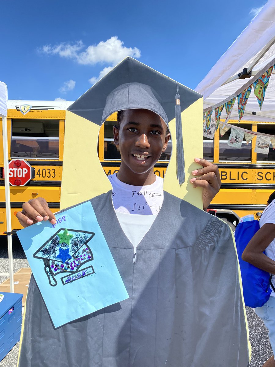MiddleRiverAVID's tweet photo. BCPS has a BRIGHT future with these “Class of…” scholars!!!!! https://t.co/CDD8xRxqvN