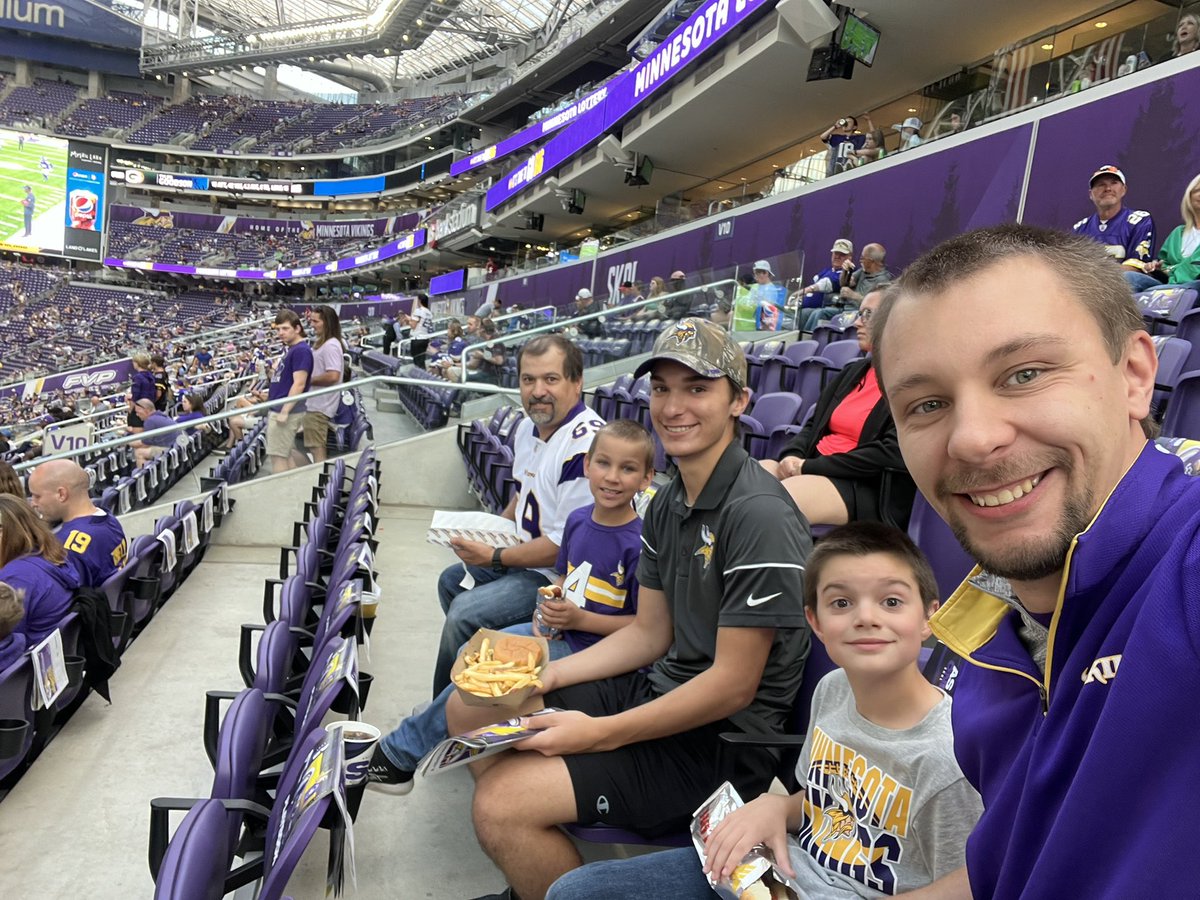 Poro The Grond Pond tweet media