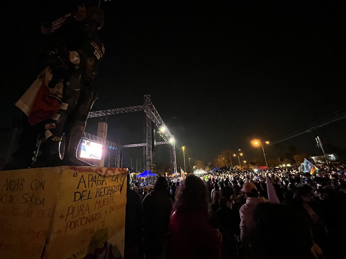 Marielaloretom's tweet photo. #ApruebazoPorLosDDHH #apruebazo #EstadioNacional โค๏ธ๐ https://t.co/NWhdnpuwNB