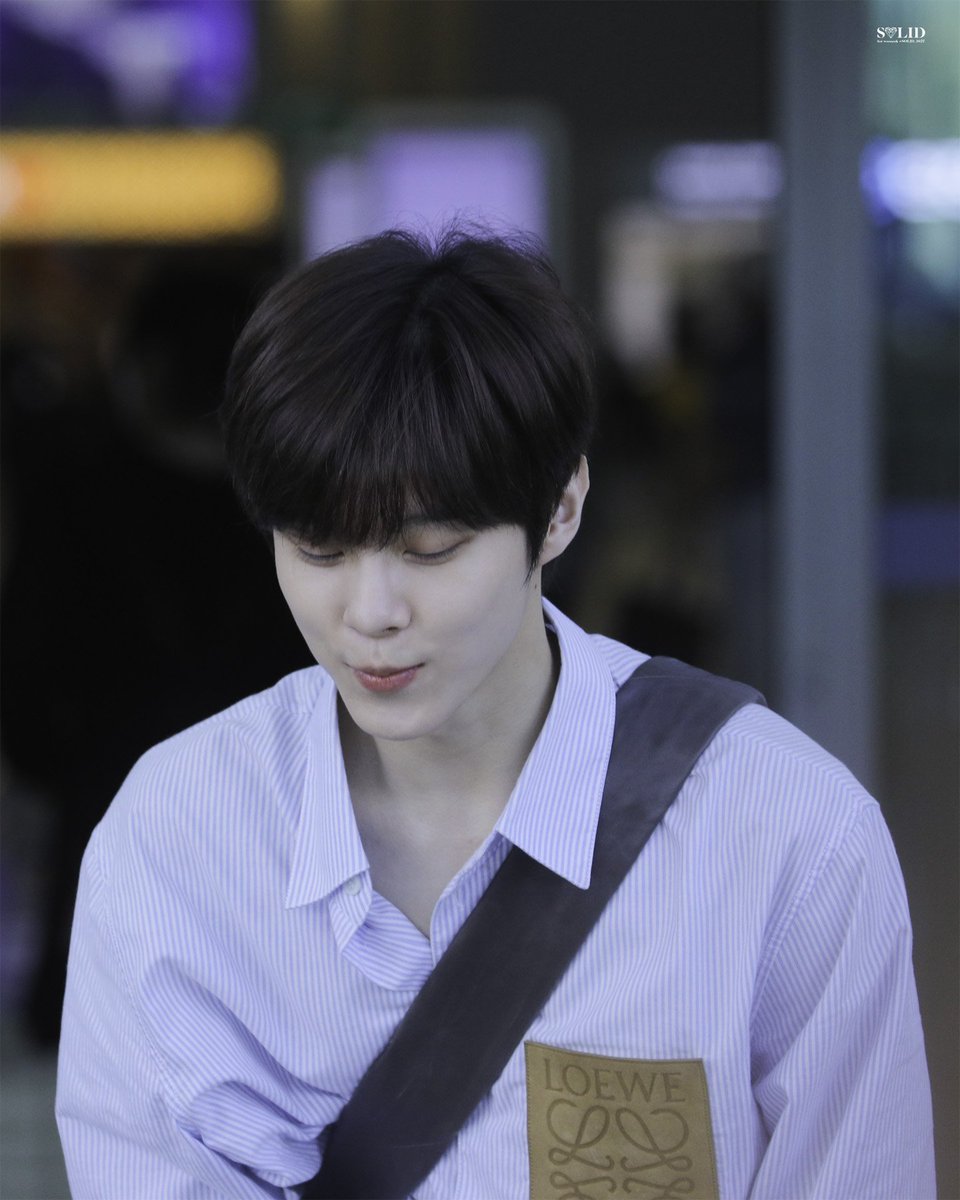 SOLID_1027's tweet photo. 배꼽인사🙇🏻‍♂️

#김우석 #KIMWOOSEOK https://t.co/792E408Kdh