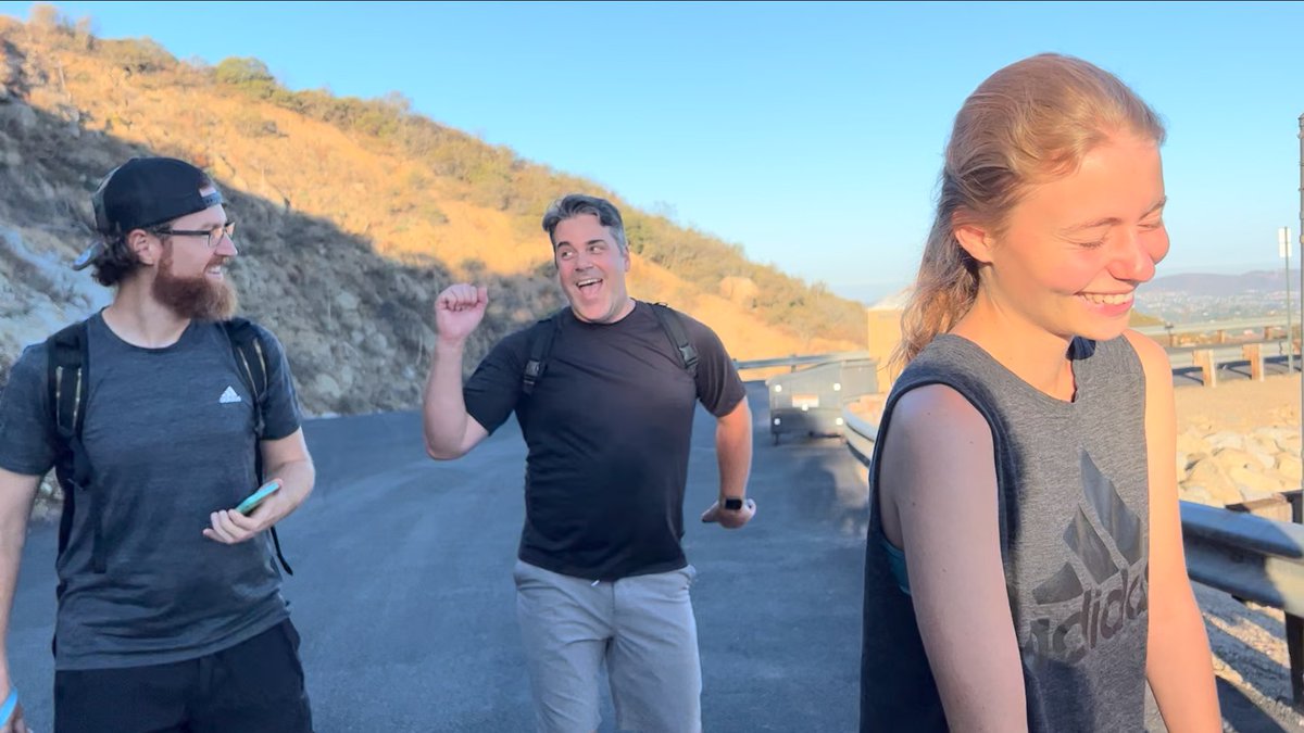 Kicking off the day with a joyful and peaceful morning hike in wonderful company. 
Quiet your #mind, connect to #nature, establish #roots. 🌵 #naturetherapy 🍁 #foresttherapy 🌳 #forestbathing 🌴 #naturebathing 🌻 #shinrinyoku 🌲 #rootsconnect ☘️ rootsconnect.us