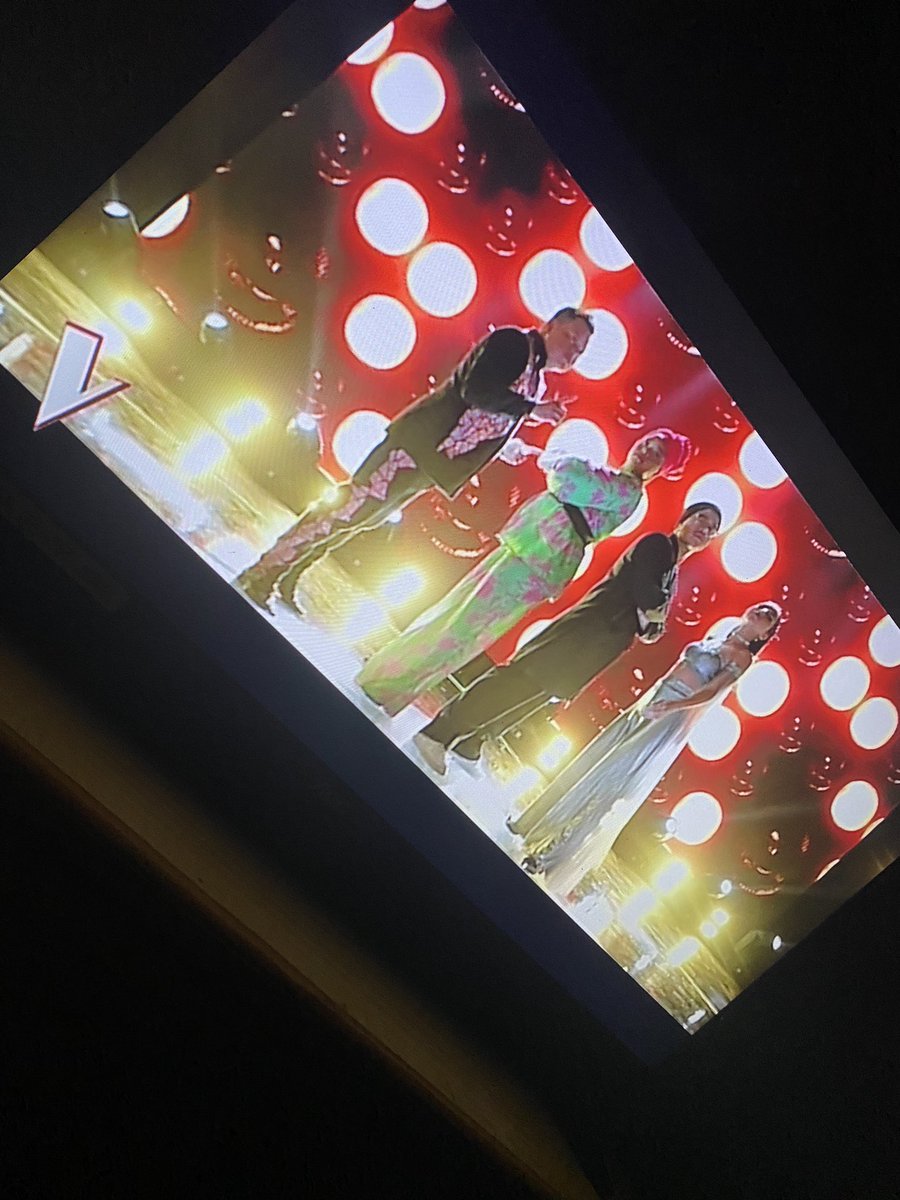 BrigitteTdsf's tweet photo. Hoy todos somos la #LaVozPeru #grupodanieladarcourt #beik https://t.co/T7lQUOhYU5