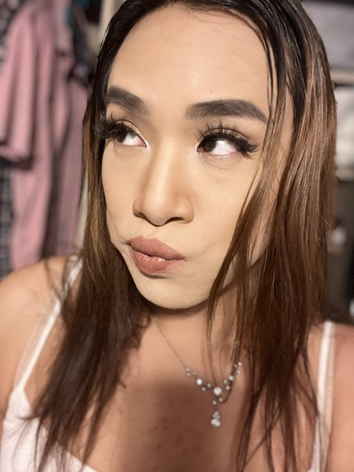 Waiting on someone&hellip; https://t.co/1tYbeFIETU<a href="/tag/newprofilepic"class="tags"><span>#newprofilepic</span></a>