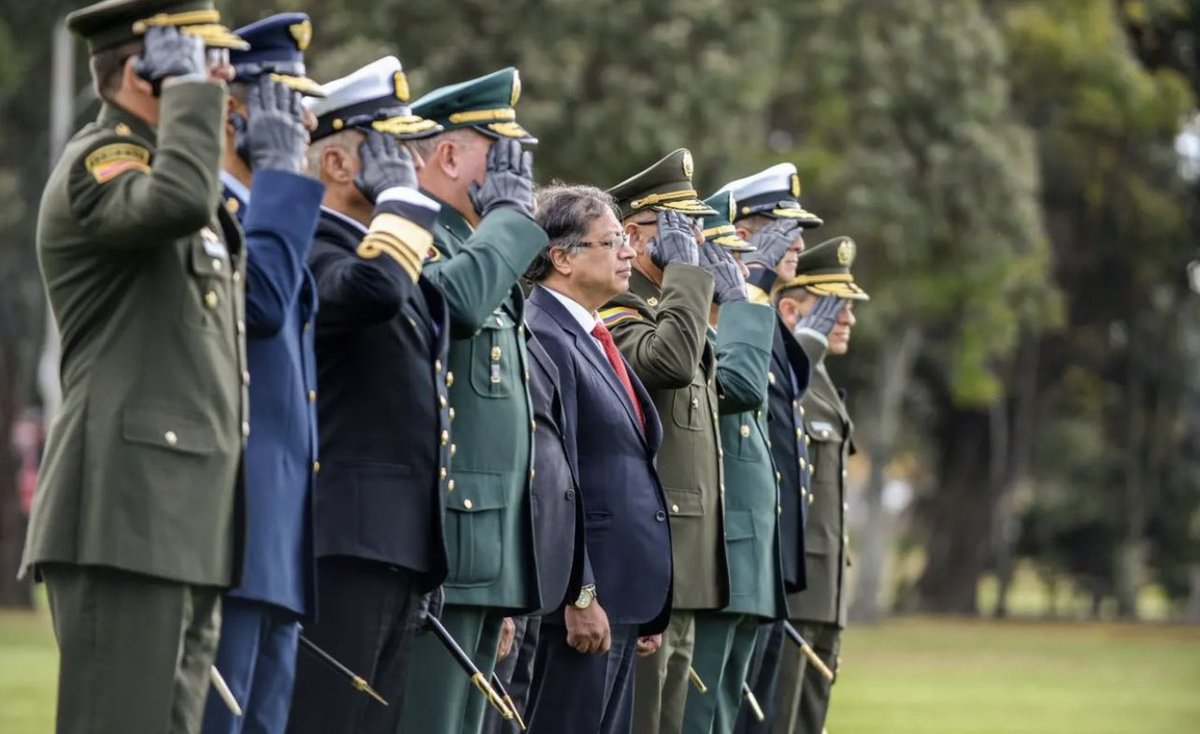 osoriosantiago's tweet photo. “Petro nunca será Presidente” 

Feliz noche. https://t.co/vuXeEruqev