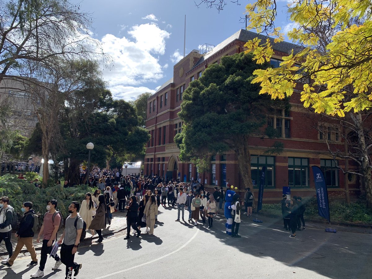 Shiaohuey_Chow's tweet photo. Glorious day for @UniMelb Open Day! Come see our soil liquefaction, permeable pavement, offshore wind foundation demos and join our Geotech Lab tour! We hope we have attracted some future civil engineers to join @engunimelb! @GANarsilio @ANAMITRA22 @bnorozilivecom1 @RaeesiRamin https://t.co/BSWudl5LVX