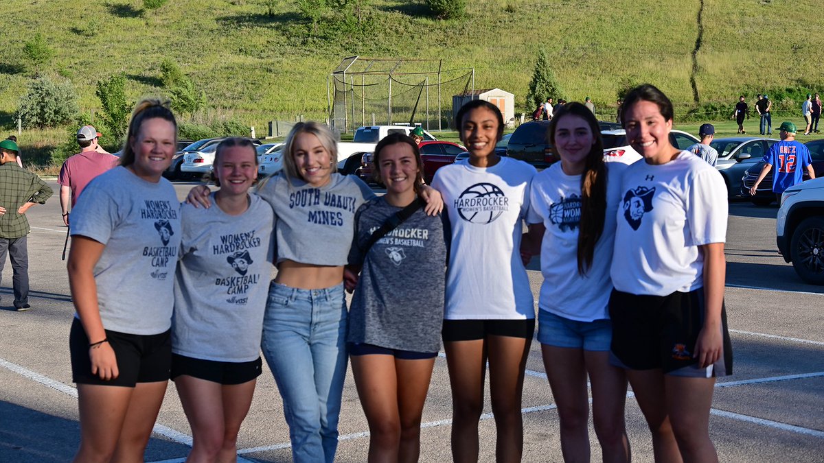 GoHardrockers's tweet photo. @sdsmt @HardrockerTFXC @HardrockerFB @HardrockerWBB @HardrockerVB https://t.co/KkwuxRSY3s