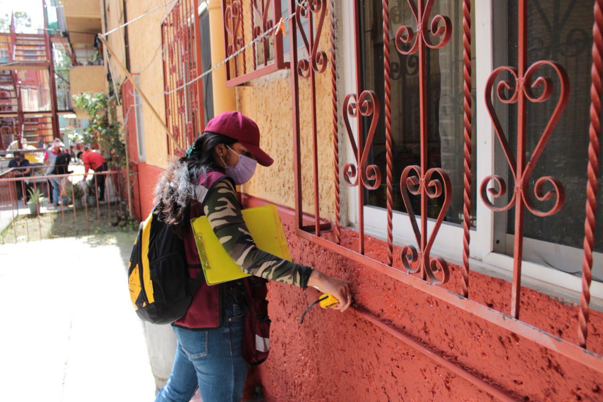 ProsocCDMX's tweet photo. La colaboración entre vecin@s y equipo de la @ProsocCDMX se vio reflejado en lo bonita que quedaron la unidades en #DrVertiz. Entre recorridos, acciones y pláticas de #CulturaCondominal, el #DiarioEnTUnidad logró su objetivo.
#BienestarEnTUnidad https://t.co/fCjp01JMzM