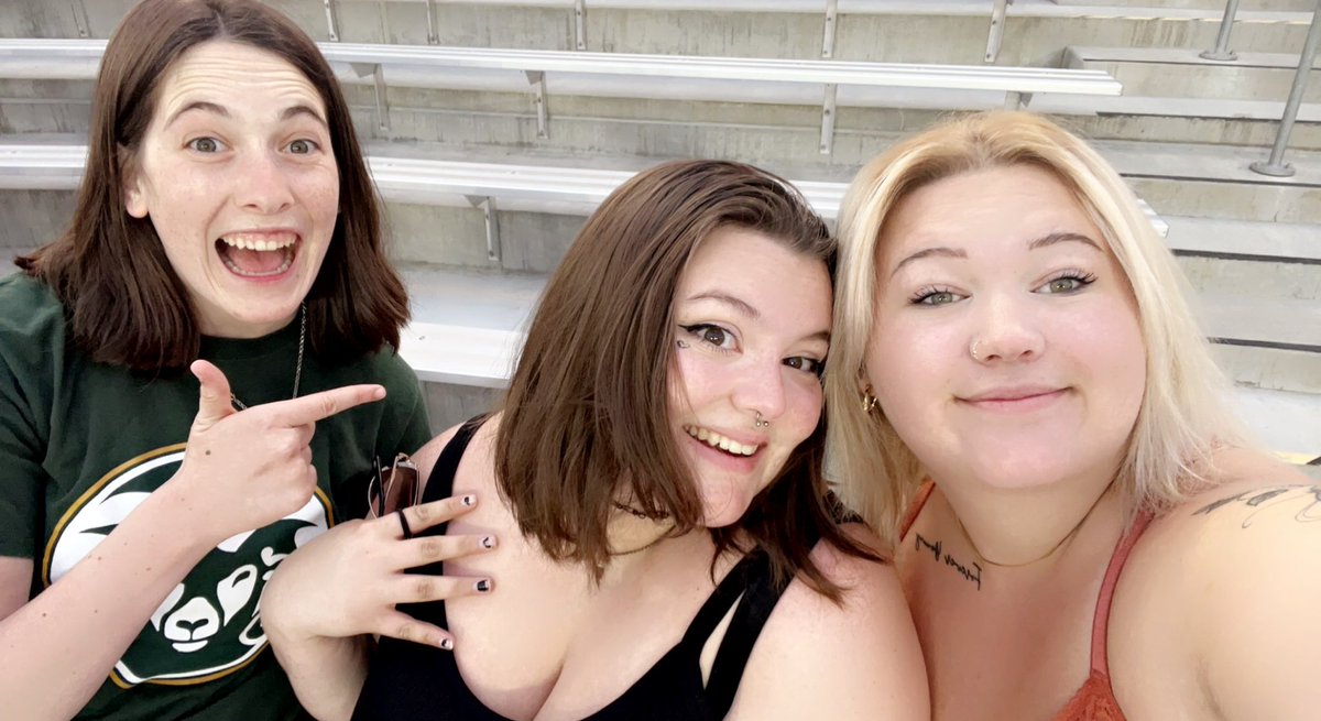raynbowcrayon's tweet photo. active on twitter just so i can brag about being at the pep rally with my baes @ColoradoStateU https://t.co/WlQMfGtdeV