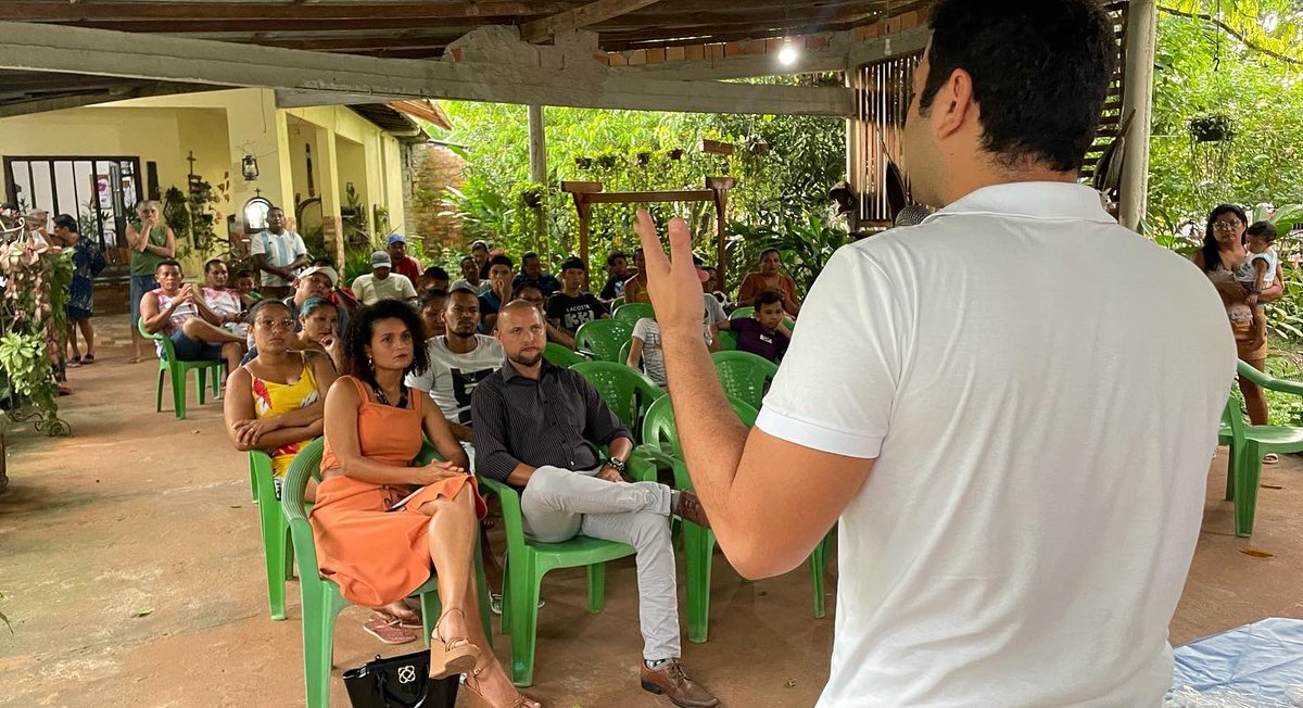 gustavosefer's tweet photo. Às 16h estive no Carananduba em Mosqueiro, a convite do meu amigo Lagoia, dialogando com a comunidade. Estava presente ao meu lado meu amigo @juniorferrari55 , juntos buscamos conhecer as demandas do nosso Pará! 🫱🏻🫲🏼
#gustavosefer
#55123 ☑️🚀 https://t.co/4eDfu96bid