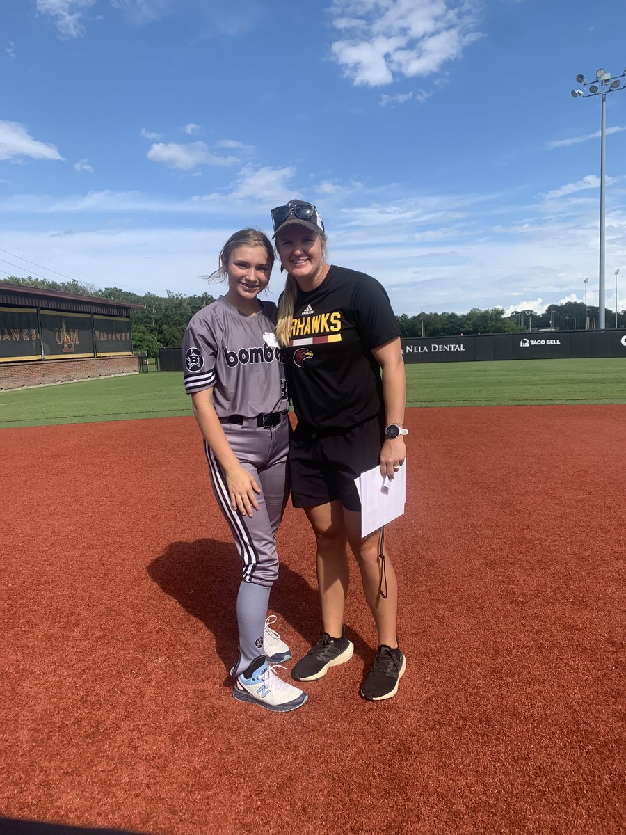 KaylieShirley's tweet photo. Thanks Coaches @molly_fichtner @LainaVictoria29 @leawodach for a awesome camp today. @ULM_Softball has an amazing facility!! Also thanks @KassidyGiddens and @kelseyagiddy for y'all's help. https://t.co/eRGTBTufvV