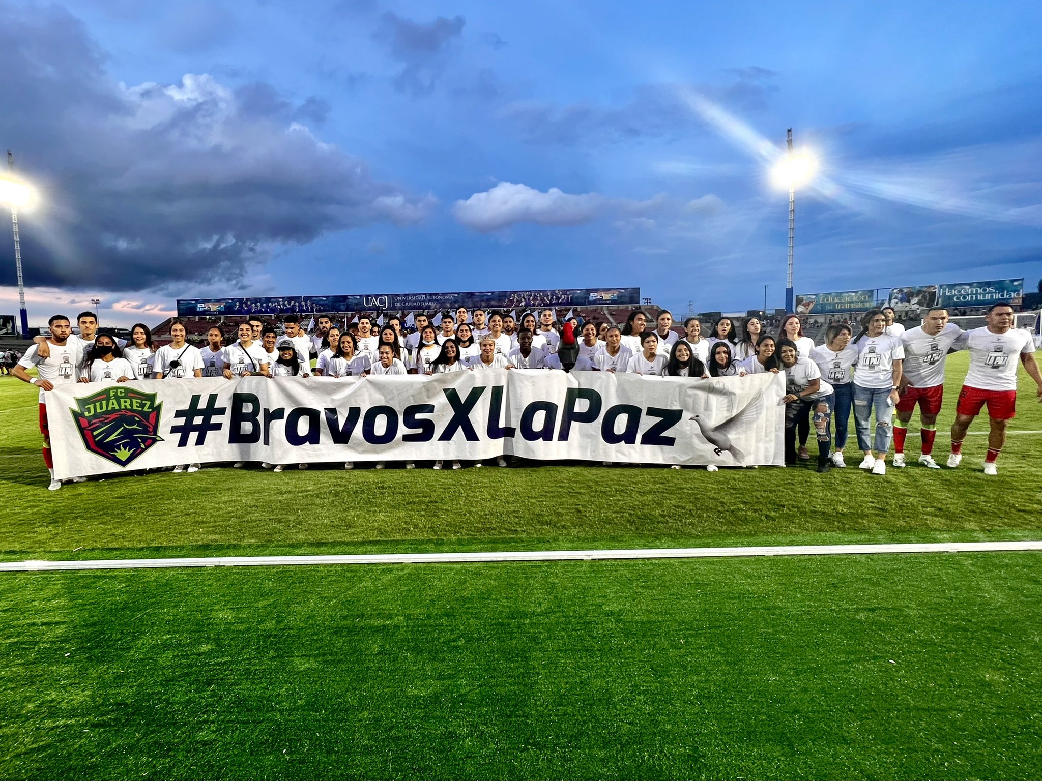 FC Juárez on X: 🤍 #BravosXLaPaz 🕊  / X