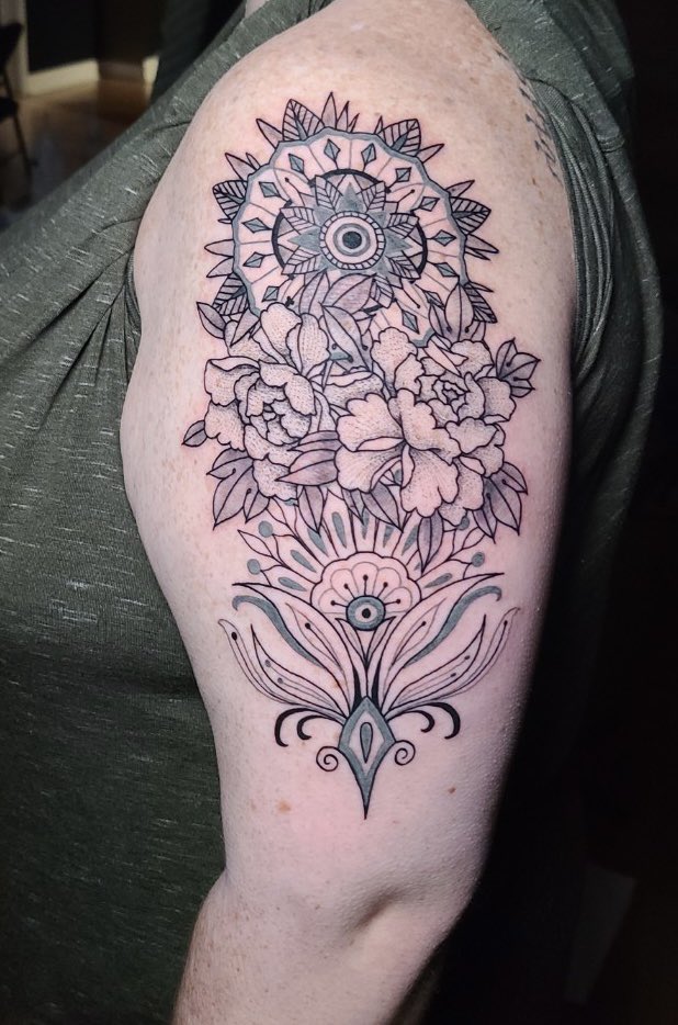 emilycarsonb's tweet photo. Everyone needs 6 hours of ink therapy every now and then, right? https://t.co/KIapNURkdY