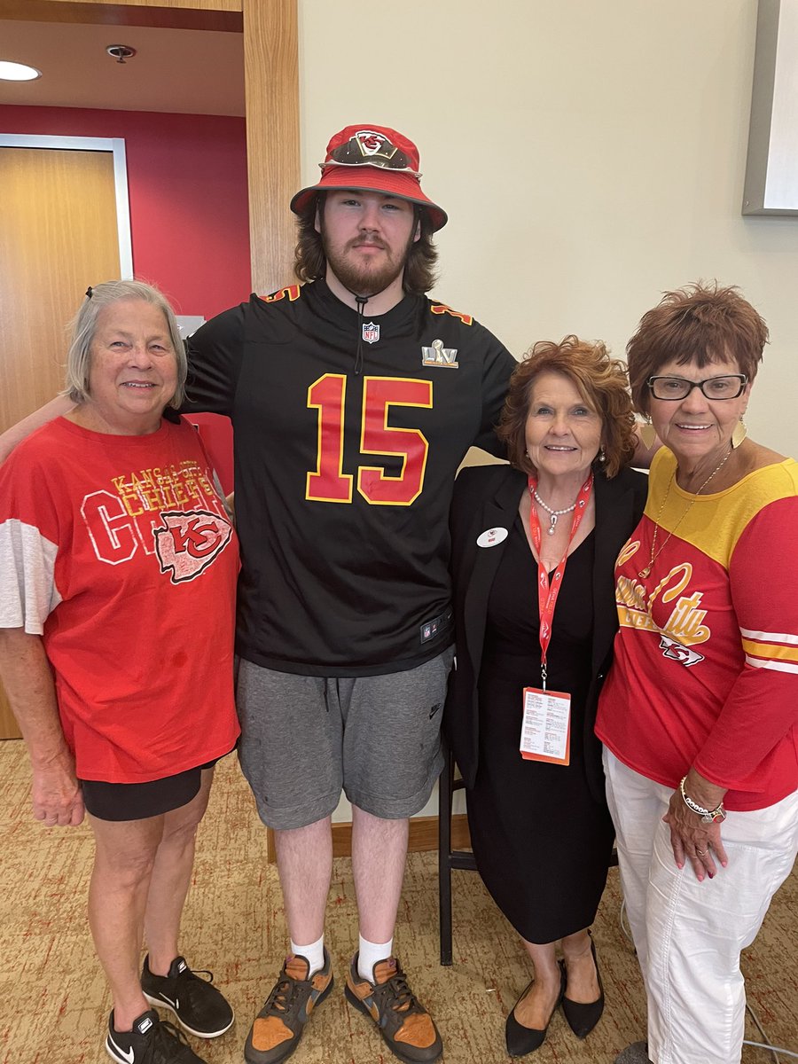 nancejenny's tweet photo. I loved being able to take these @Chiefs fans to the game today!  It was a great day!  ❤️💛 https://t.co/ZR5Le6lXuS