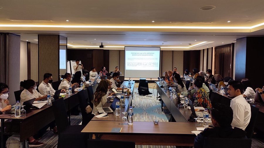 HRWG yang tergabung dalam konsorsium #JurnalismeAman telah melaksanakan “Workshop penanganan kasus kebebasan berekspresi dan pers untuk Komnas HAM dan Dewan Pers”.

<a href="/TifaFoundation/">Tifa Foundation</a> <a href="/infoPPMN/">PPMN</a> <a href="/KomnasHAM/">HAM untuk Semua!</a> <a href="/dewanpers/">Dewan Pers</a>