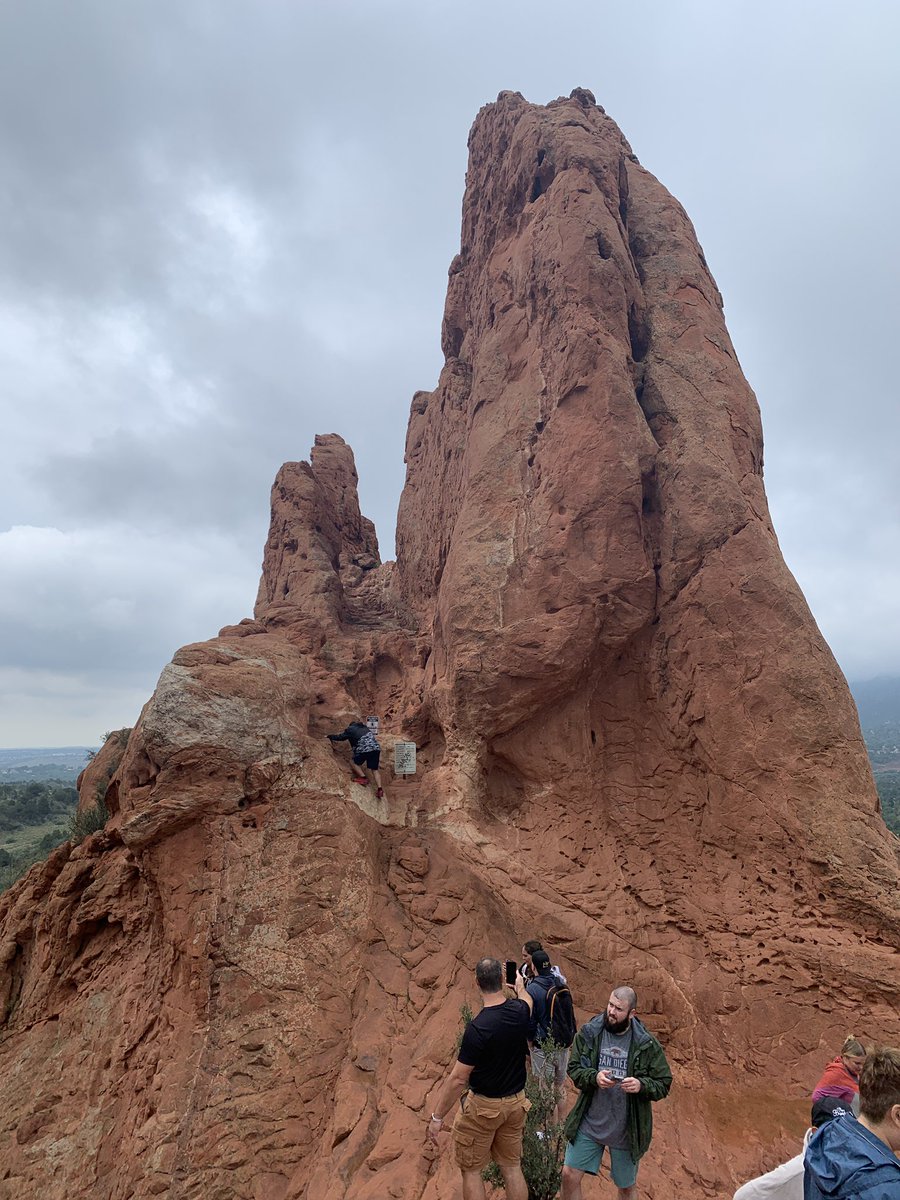 MsKellySweat's tweet photo. If you ever have a chance to go to #GardenOfTheGods, GO! #Colorado #ColoradoSprings https://t.co/b2RMlcKa0w