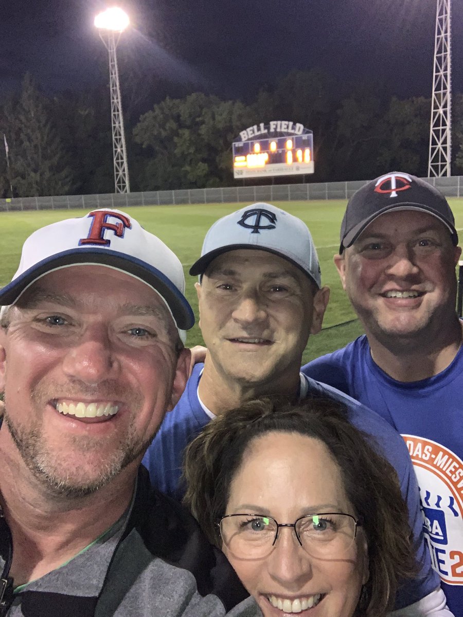 ChrisReuvers's tweet photo. Throwback Thursday on a Saturday!!

The ⁦@FaribaultLakers⁩ Alumni have shown up in full force for ⁦@fdm2022⁩ https://t.co/YMD9cTT1ba