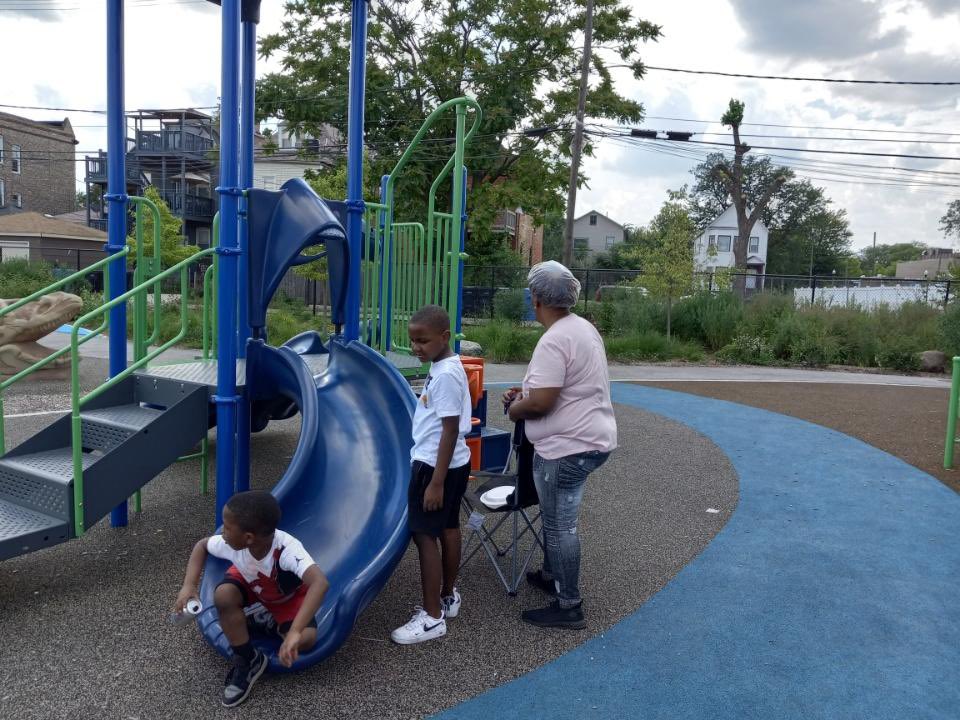 SherwoodCPS's tweet image. We had an amazing week with fantastic professional development lead by our teacher leaders and concluding with an awesome back to school bash! ❤️ We can’t wait to see all of our students Monday! #instructionalcore @CPS_Leaders @ChiPubSchools @TheFundChicago @CPSCareerReady