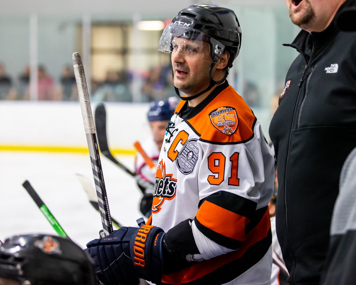 joshgalesphoto's tweet image. That's a wrap for a @FWKomets alumni game that raised nearly $25,000 for Braydin Lewis.
