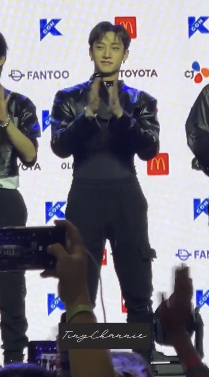 can we pls talk about how good bang christopher chan looks in tight fits !!! i actually need him to wear more of these type of inner clothes, cropped outers, and harness that hugs his body and chest so well that you can see how perfect his body proportion is