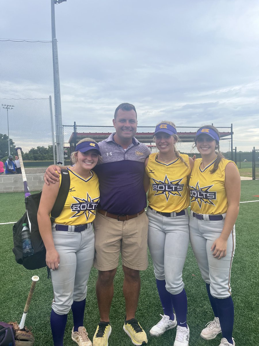 LaTBoltsDupre's tweet photo. ⚡️💥2024s Corin Waguespack, Allie Vicknair, and Cinclaire Simpson all showed and put in some work at LSUA camp today!  Thanks coaches for working with them and spending time with them after the camp! @CorinWaguespack @vicknair_allie @cinclaire_grace @LSUASoftball @ahburch22 https://t.co/qgdFv5FOS1