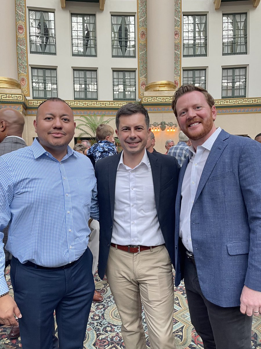MikeAndradeIN's tweet photo. It was great to see @PeteButtigieg again at IDEA Conference. We appreciate his support for our Hoosier @INDems. Thank you to our State Democratic Party Chairman Mike Schmuhl for your leadership and continued support. @inhsedems https://t.co/uq3saSGHUF