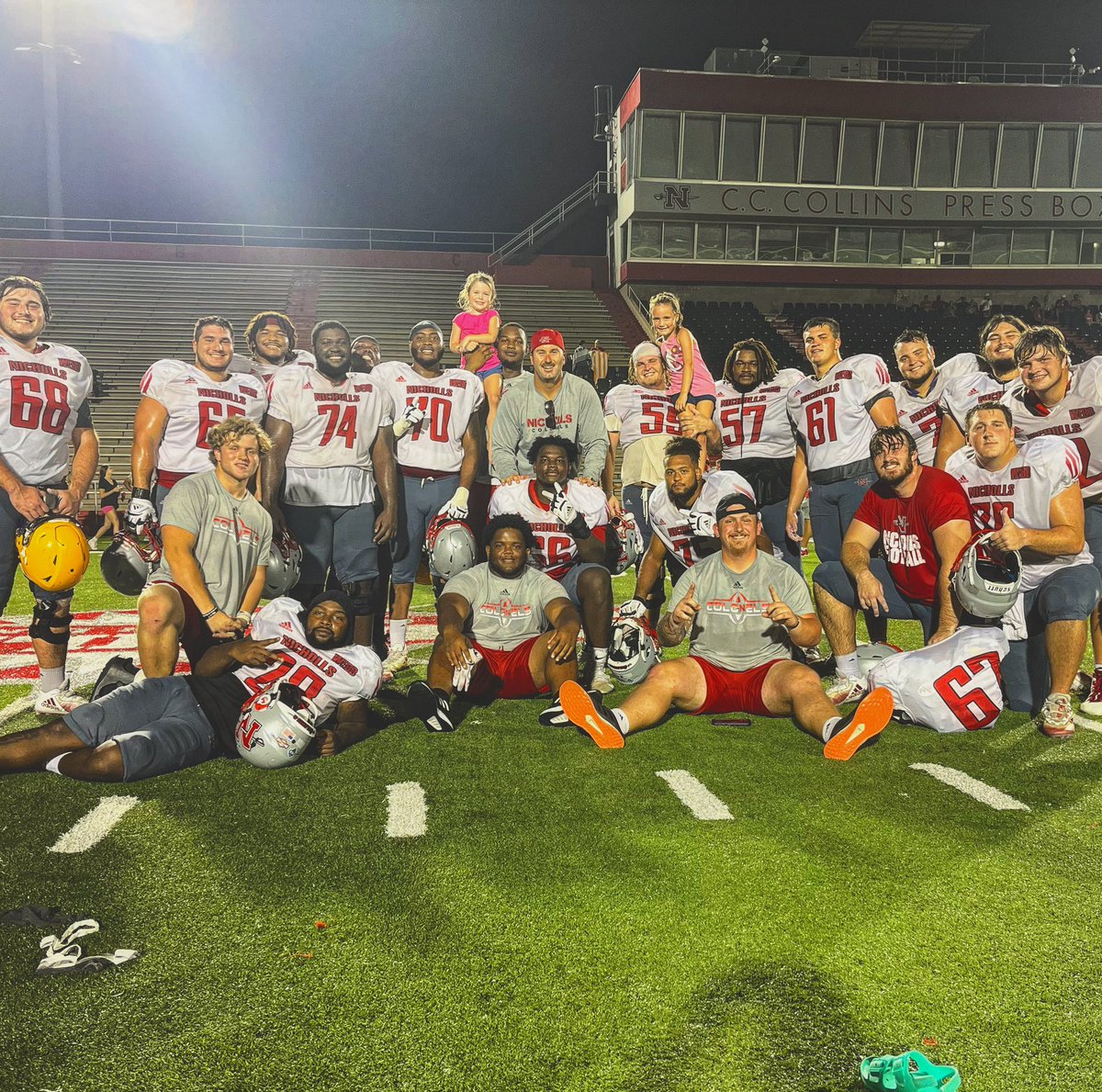 CoachK_Skierski's tweet photo. Fall Camp 2022 ✅

These dudes crushed it. Broke through every road block dropped in front of them. Having a blast coaching them and watching them develop. #Otrain #uNit ✊🏼 https://t.co/gC7q9RJKVt