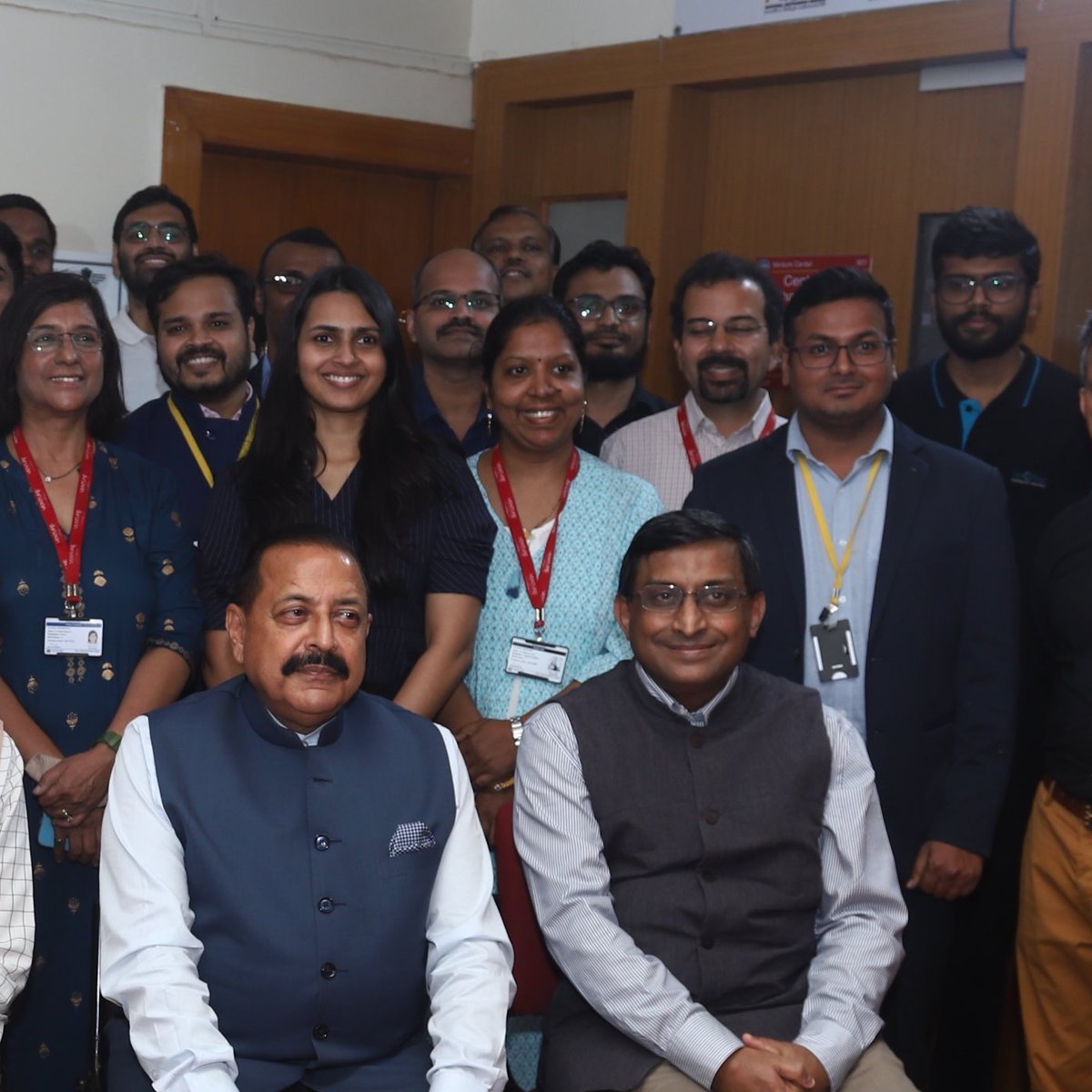 DrReddyPhd's tweet photo. Showcasing our work (@moduleinno) during @DrJitendraSingh sir's visit @venture_center and Interacting with @premnathv6 sir. @CSIR_IND, @csir_ncl, @AshishLele3467, @IndiaDST, @DBTIndia, @BIRAC_2012, @dgcsirIndia. Greatfull to @IISERPune @NIPERRaebareli, @CSIR_CDRI 4 what I'm 2day. https://t.co/mqdnW2bU8B