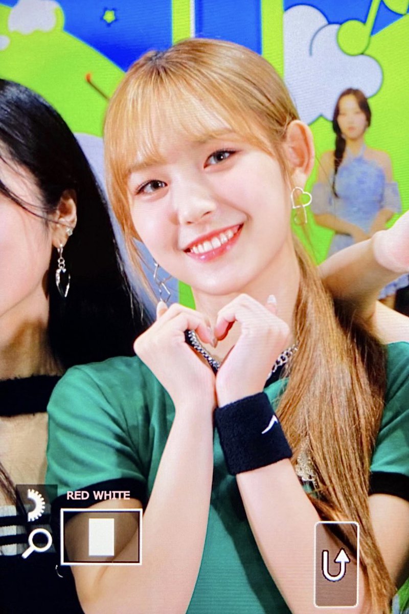 REDWHITE0614's tweet photo. 220820 프리뷰

#라잇썸 #LIGHTSUM #유정 #이유정 https://t.co/B4z6PW4CPs