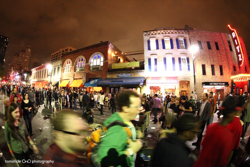onochan9600's tweet photo. SXSW開催中のAustin。
写真は2012年です。
場所はDOWN TOWN。
撮影者はもちろん私。
#lazy897 #SXSW #SXSW2012 https://t.co/SQErbgKYOA