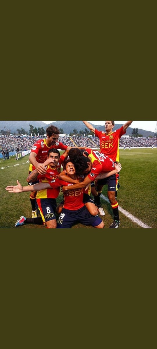 A propósito del "adiós a San Carlos" cuántas veces los paseamos en su cancha. Aquí va una.