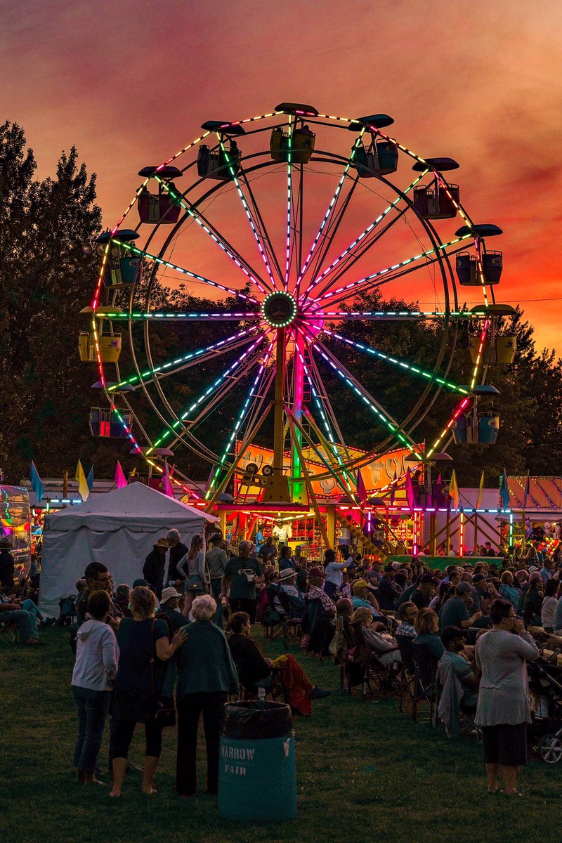 Sun sets &amp; Ferris wheels go together like peanut butter &amp; jelly thank you <a href="/miketevesfilms/">Mike Teves</a> for sending us this beautiful picture from our 2019 fair 
11 days &amp; counting 😃