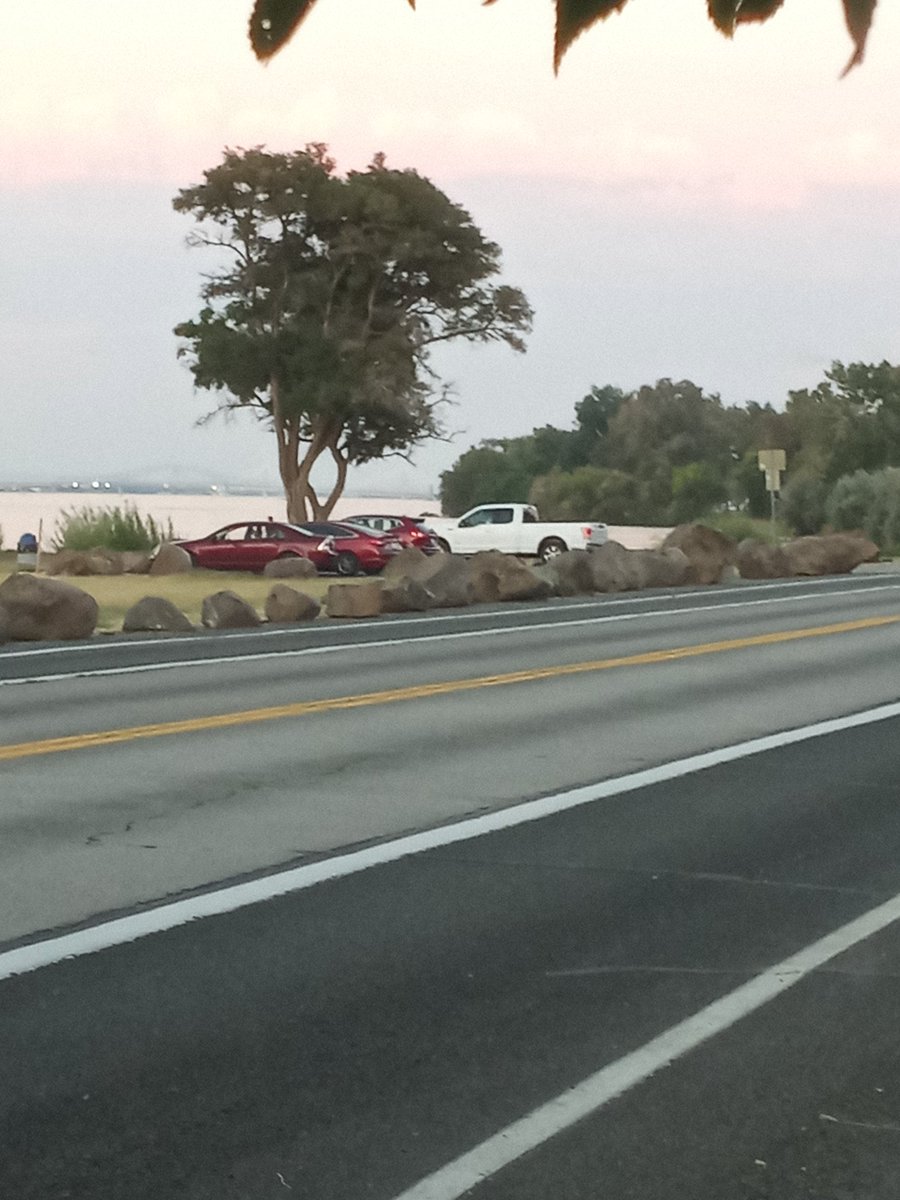 CSeasalt's tweet photo. Red hots
#red cars #whitecars #sunsets https://t.co/ArugVXEd42