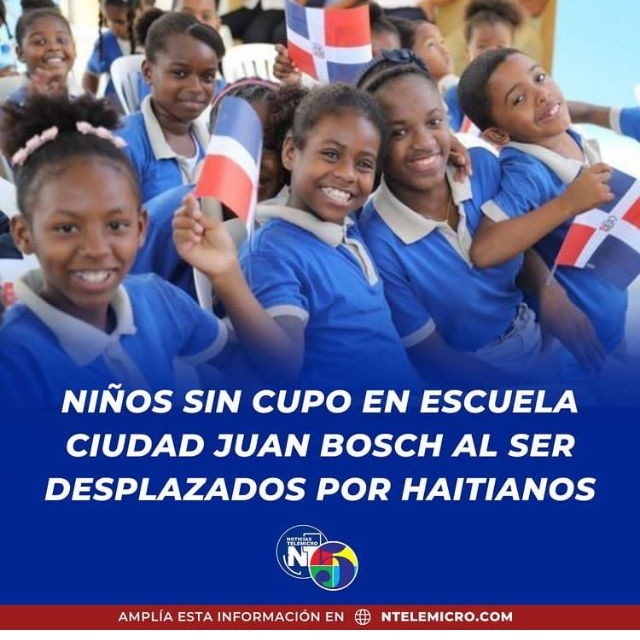 polticalviewz's tweet photo. @Haitianaute @IsaPavel TIENEN TAN POCA VERGUENZA Y SE QUEJAN TANTO DE LOS #DOMINICANOS. PERO SIN EMBARGO TODOS VIVEN METIDOS AQUÍ? PORQUE SÍ LOS #MALTRATAN , LOS #DISCRIMINAMOS, Y SOMOS #RACISTAS AUN SIGUEN AQUÍ? https://t.co/lYjDJMo8H6