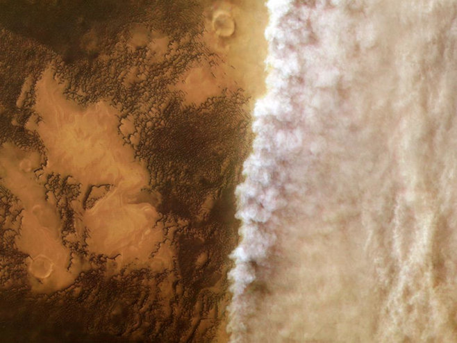 Aluwir's tweet photo. "Meanwhile, Back on Mars, New Dust Storm Data" https://t.co/2G7Ysd6bu8 We've known that Mars has dust storms. We're learning what causes them. And how they affect rovers. #astronomy #climate #Mars #robots #science #SolarPlanets #SpaceExploration #weather https://t.co/kp9GWQjgLl