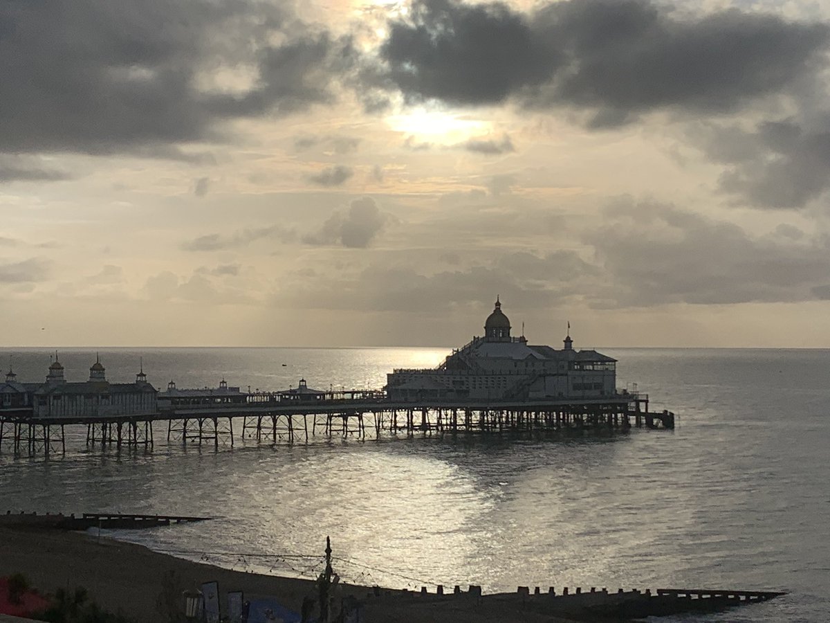 martyn_saunders's tweet photo. Beautiful. Just a shame I don’t feel comfortable going in the sea after MPs voted to allow untreated sewage to be discharged into waterways + the whole coast has a risk warning. As a confident/regular swimmer and SUP user (and father to a son who loves a paddle) this appalls me https://t.co/tEy2eGTuf0