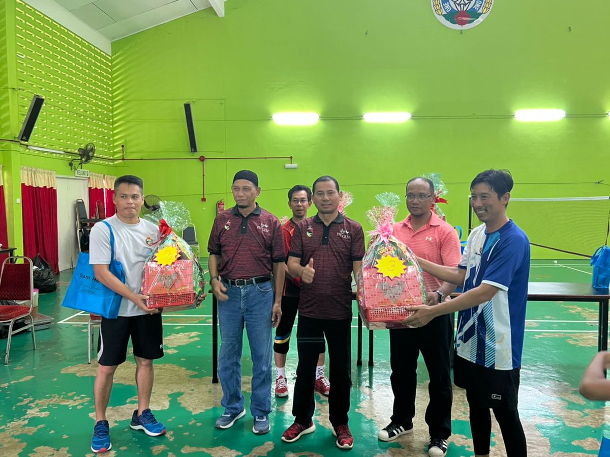 TambunP63's tweet photo. Tadi berlangsungnya Pertandingan Badminton Ukhwah Telok Kemang di Dewan Nube Training Centre anjuran bersama Pej Parlimen PD, Pej Penyelaras DUN Bagan Pinang & KRT Taman Intan Perdana
Terima kasih kpd semua pihak yang terlibat & tahniah kpd pemenang
#ParlimenPD
@anwaribrahim https://t.co/76yFLKIAB9