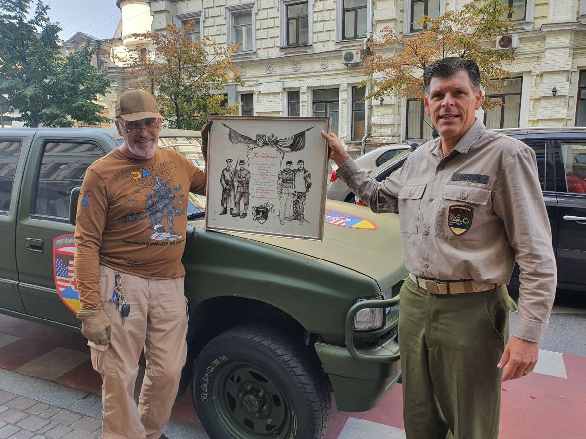 The Volunteer Ambulance Corps delivers vehicle 24 for the boys. Thanks to <a href="/tuka_george/">Георгий Тука</a> driver #1