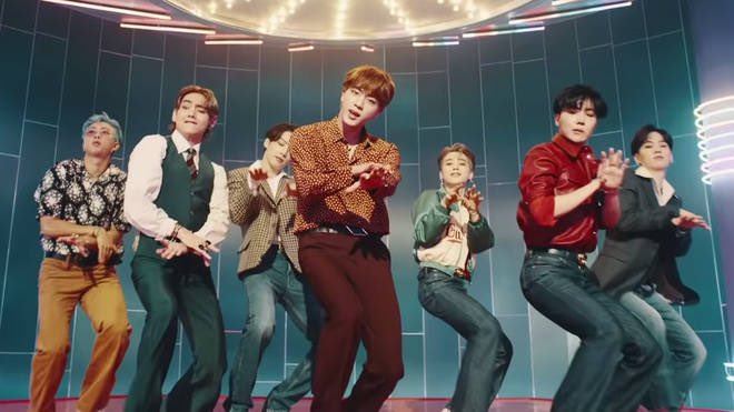 PopBase's tweet photo. 2 years ago today, BTS released ‘Dynamite.’

The Grammy-nominated hit made history and broke a plethora of records, such as becoming the first song by a Korean act to debut at #1 in the US. It topped charts globally and broke the 24-hour YouTube record with 100 million views. https://t.co/IHcMdMHu0E