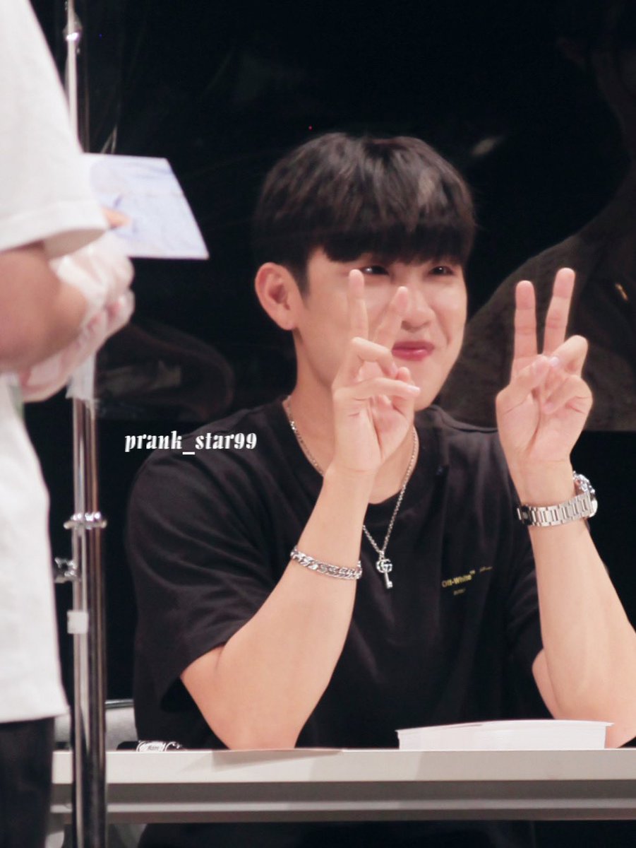 PRANK_STAR99's tweet photo. 220819 #AB6IX
일본 오사카 팬싸 大阪 サイン会

 #박우진 #김동현 #이대휘 #전웅
#ウジン #ドンヒョン #デフィ #ウン
#PARKWOOJIN #KIMDONGHYUN #LEEDAEHWI #JEONWOONG https://t.co/1Cjk8jW1wR