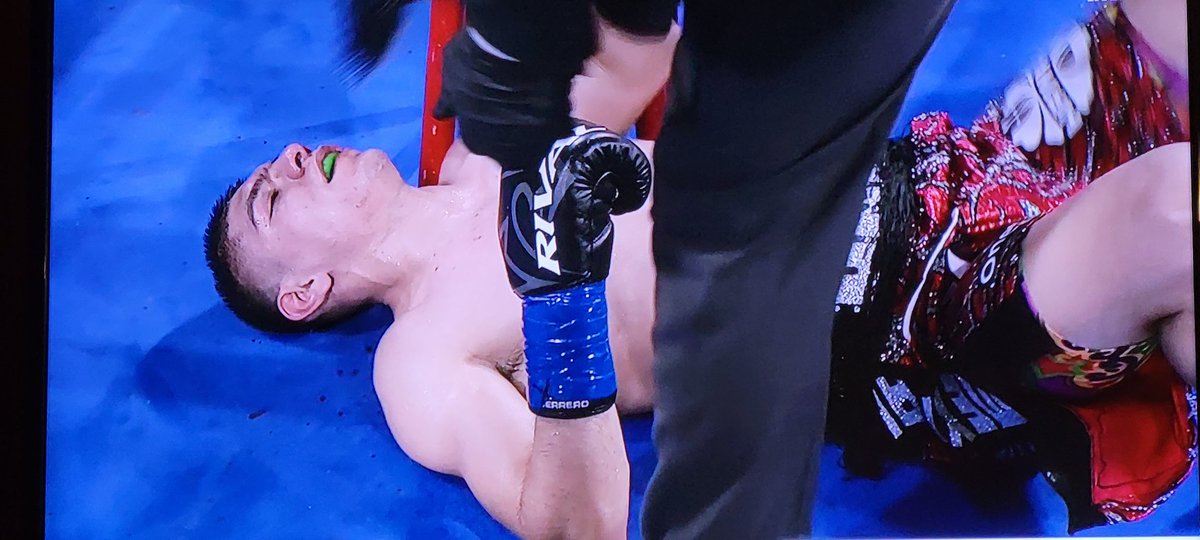 BoxingVitals's tweet photo. Congratulations to #emmanuelnavarette El Vaquero on his body shot 6th round KO victory over #eduardobaez #boxing #boxeo 
#Toprankboxing https://t.co/7K8oeefvK0