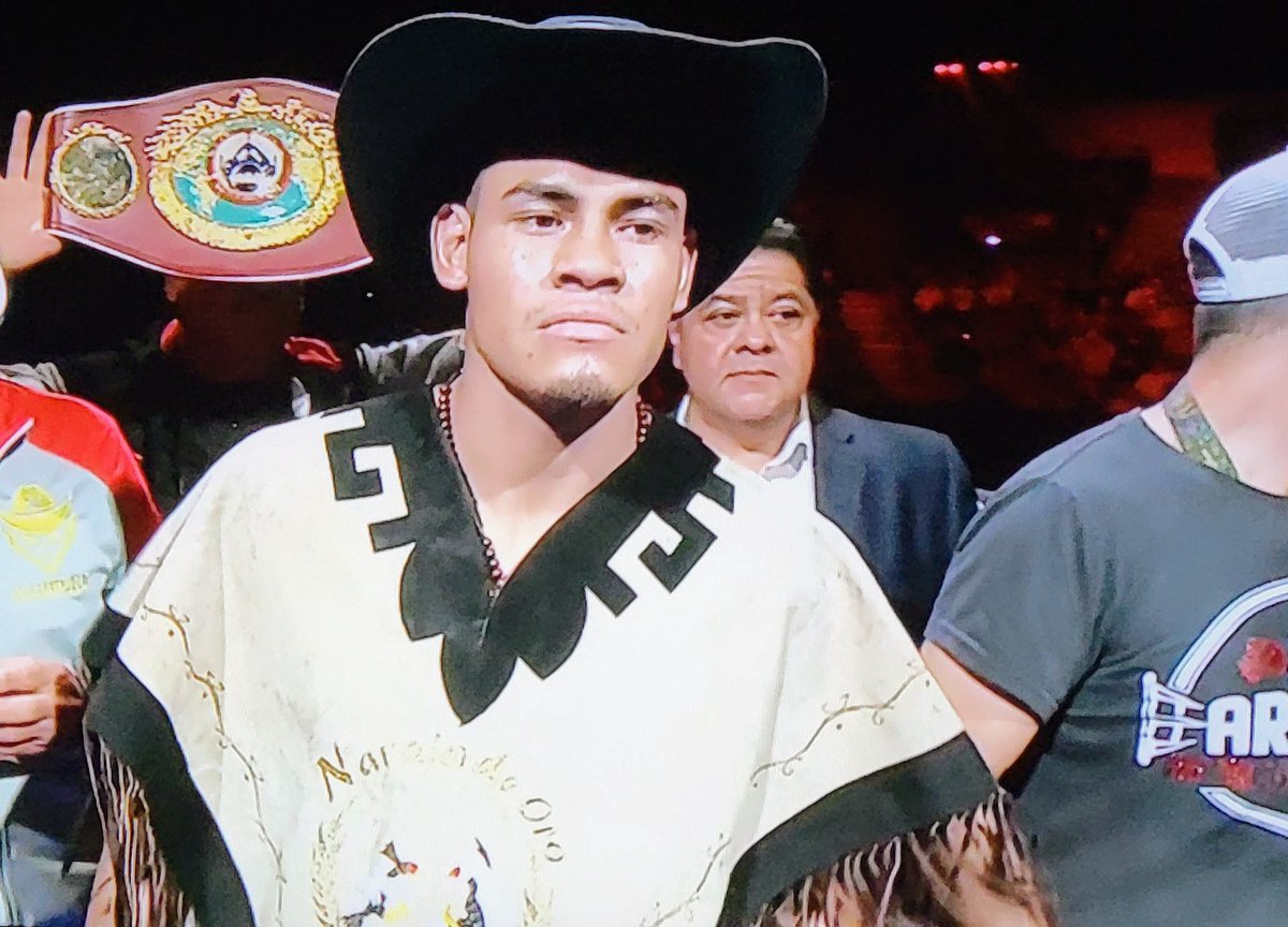 BoxingVitals's tweet photo. Congratulations to #emmanuelnavarette El Vaquero on his body shot 6th round KO victory over #eduardobaez #boxing #boxeo 
#Toprankboxing https://t.co/7K8oeefvK0