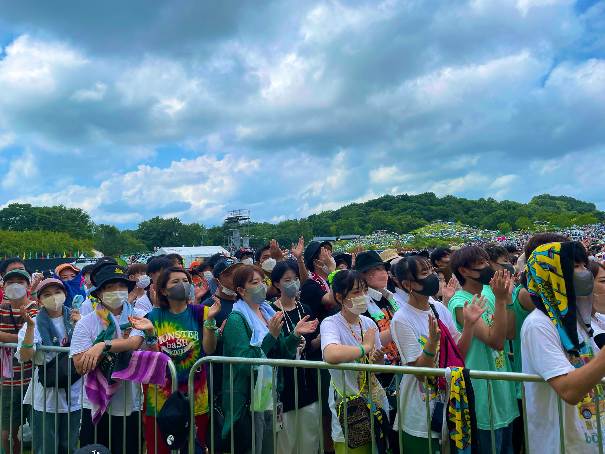 Monster Bash ライブ情報 龍神ステージにて 緑黄色社会がオンステージ中 モンバス T Co 0rn0ji8ubc Twitter