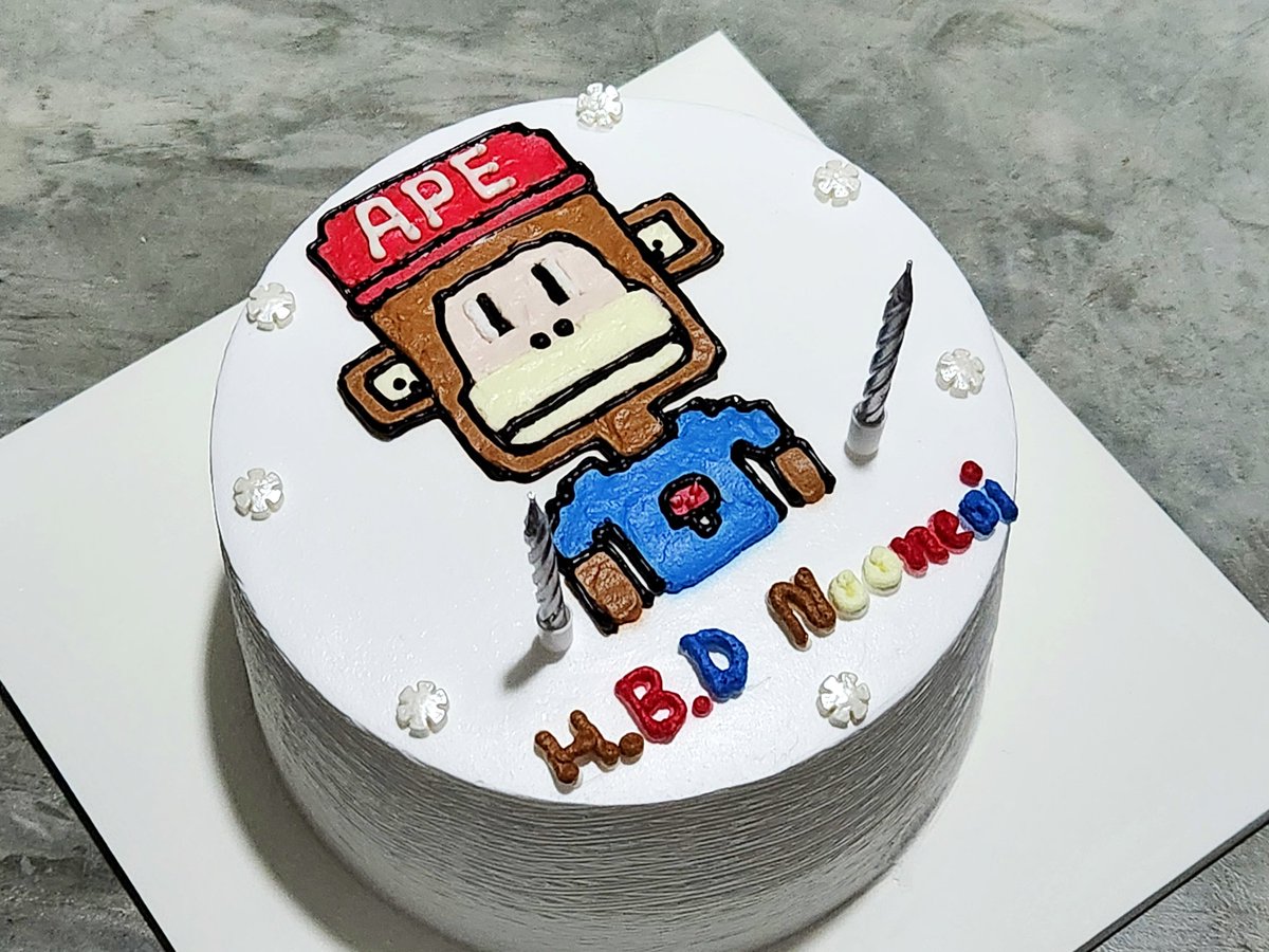 How could we eat this cake!? #Apetimism #IRL