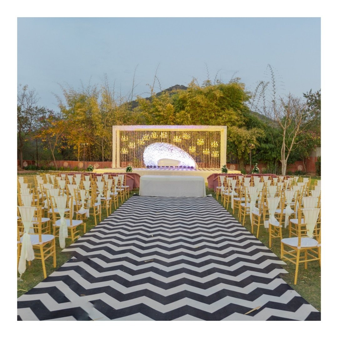 Believe_Event's tweet photo. Just took this out from our dream folder!!
Get in touch with us : 91+ 9116146266
#believehappenings #weddingplanner #wedding #nightdecor #reception #weddingdecor #receptiondecor #whitedecor #eventplanner #proposalplanner #udaipurdiaries #entrancedecor #whitethemedecor https://t.co/Rgd0fS5HF2